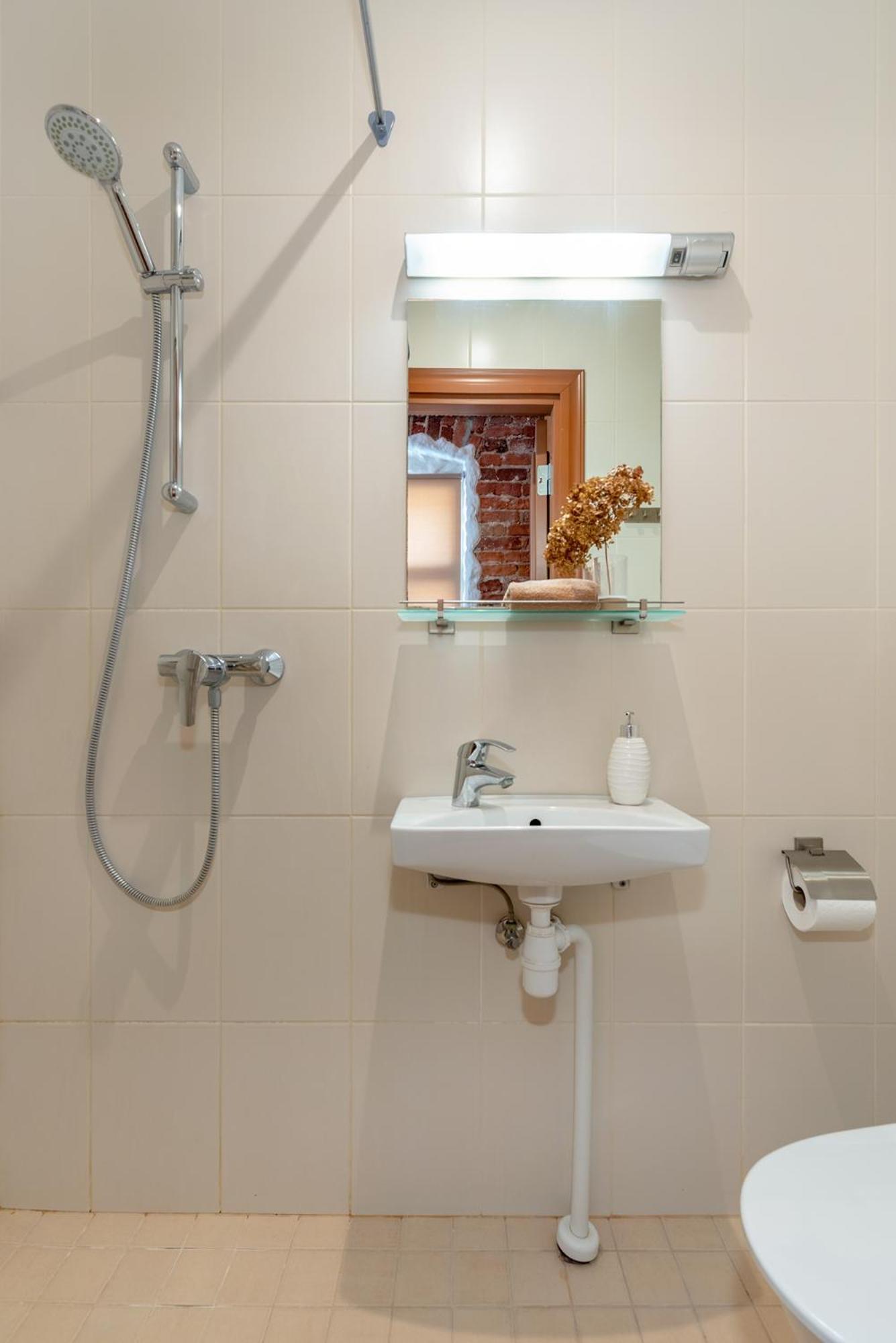 Rueuetli Apartments In Tartu Old Town Екстер'єр фото